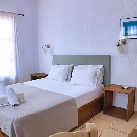 Agelos Aparthotel 3*